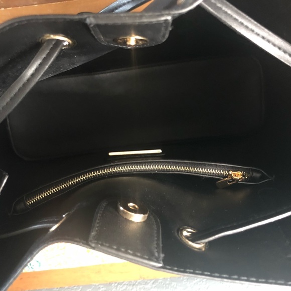 Black vegan leather tote bag - Picture 3 of 5